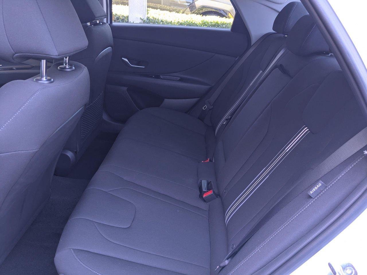 New 2025 Serenity White Hyundai SEL Convenience image 68