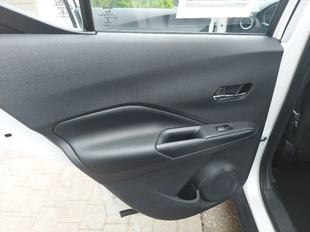 Certified Used 2020 White Nissan SR image 34