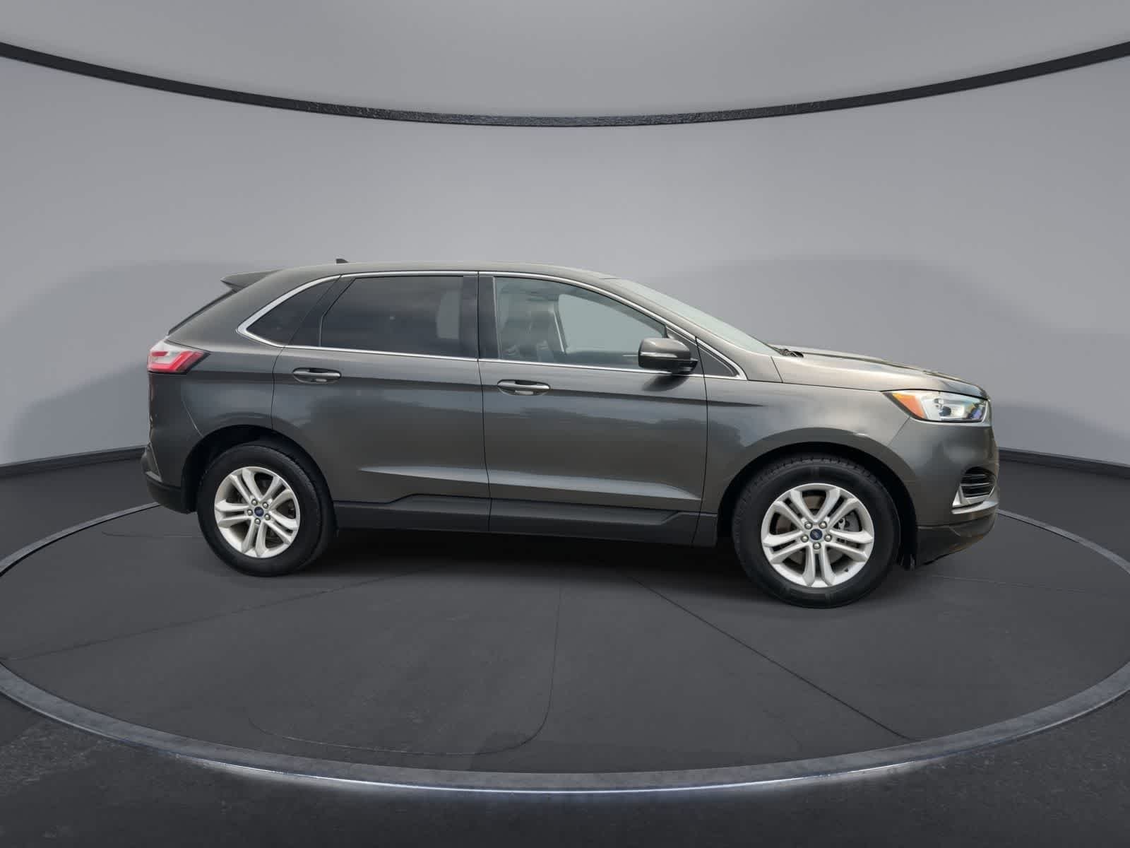 Used 2020 Magnetic Metallic Ford SEL image 9