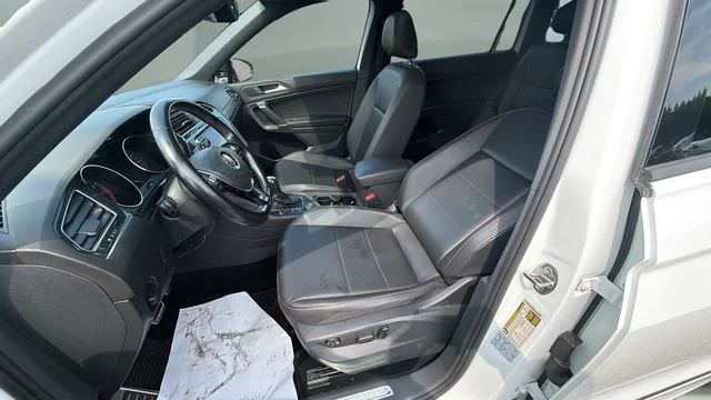 Used 2020 White Volkswagen 2.0T SE R-Line Black image 9