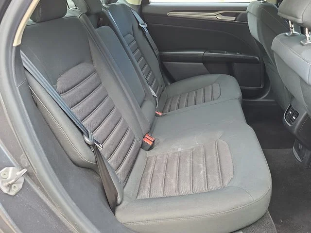 Used 2019 Magnetic Ford SE image 37