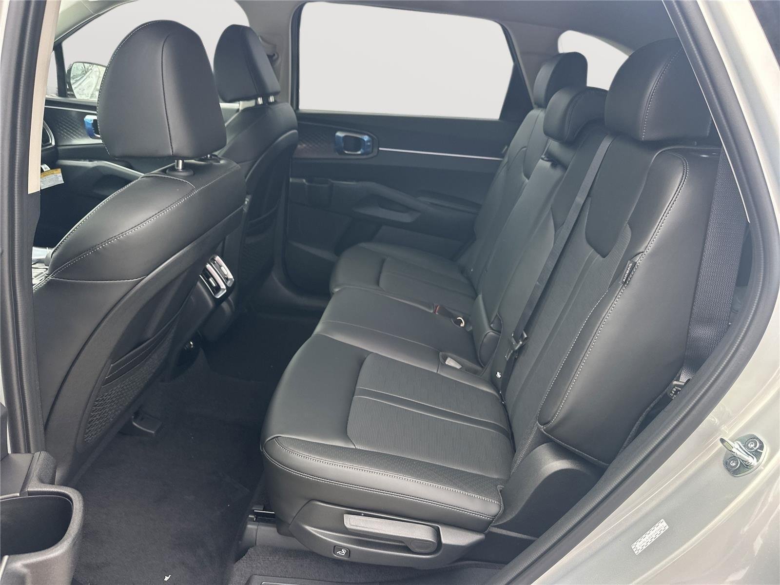 New 2026 Ivory Silver Kia S image 18