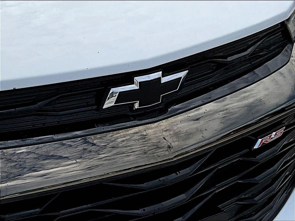 Used 2021 White Chevrolet RS image 34