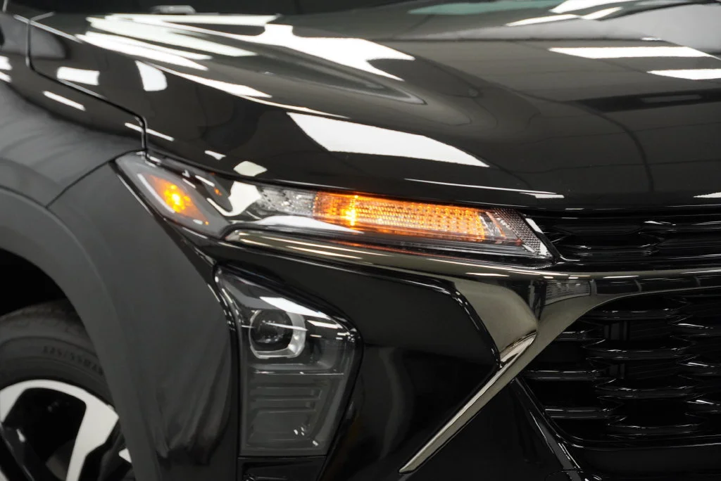 New 2026 Mosaic Black Metallic Chevrolet 1RS image 9