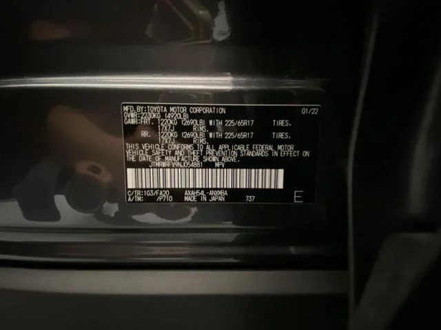 Used 2022 Gray Toyota XLE image 28