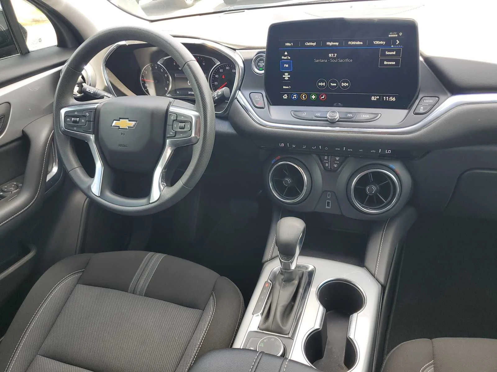 Used 2023 BLACK Chevrolet LT image 19