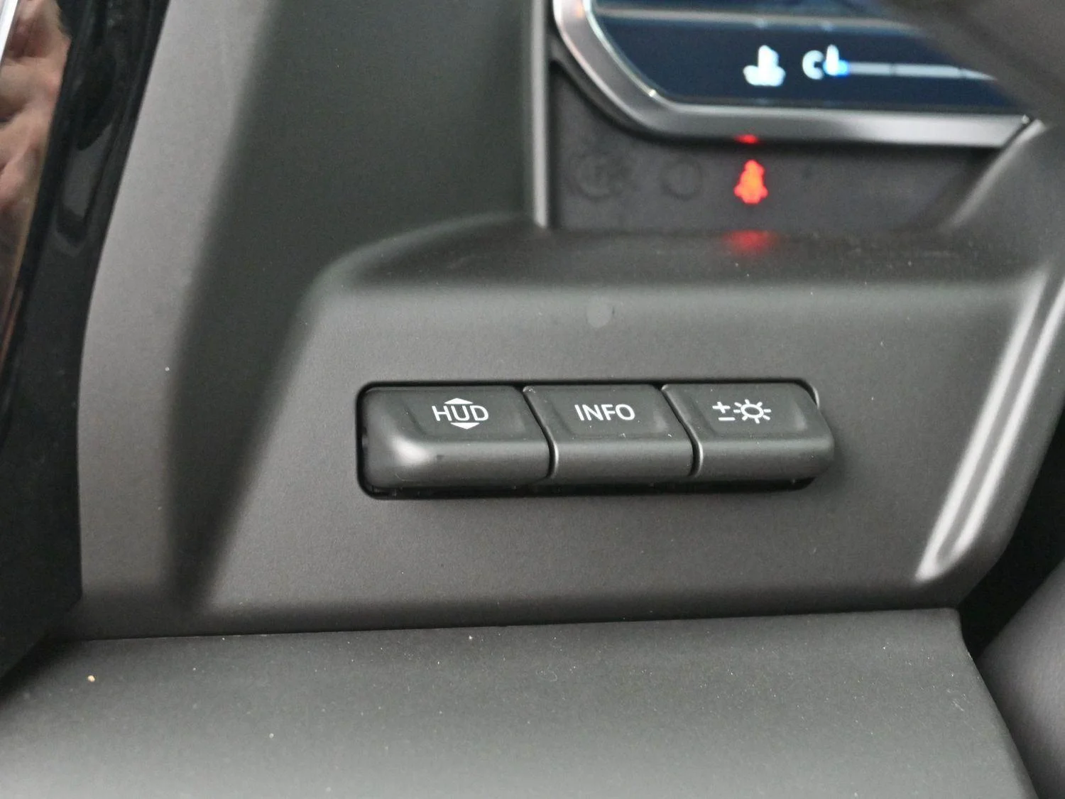Used 2025 Onyx Black GMC Denali image 27