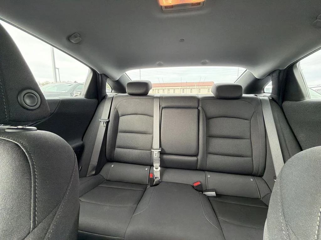 Used 2024 White Chevrolet LT image 27