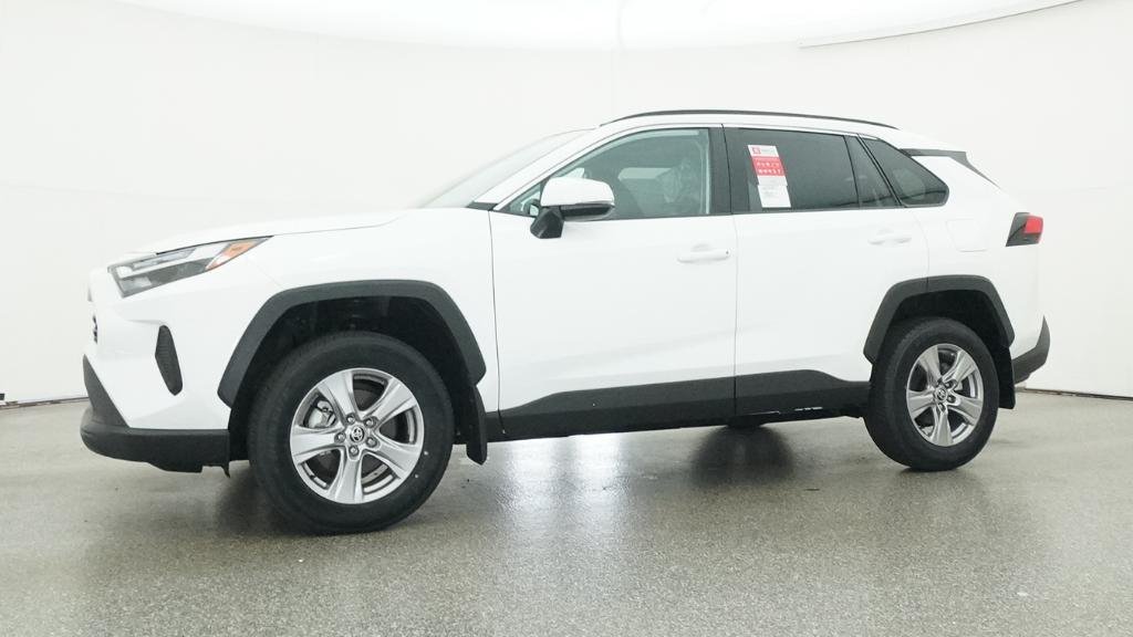 New 2025 Ice Cap Toyota XLE image 6