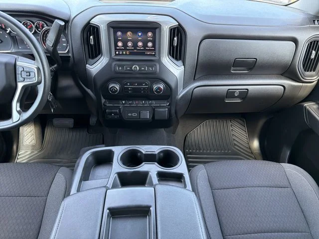 Used 2022 White Chevrolet Custom image 15