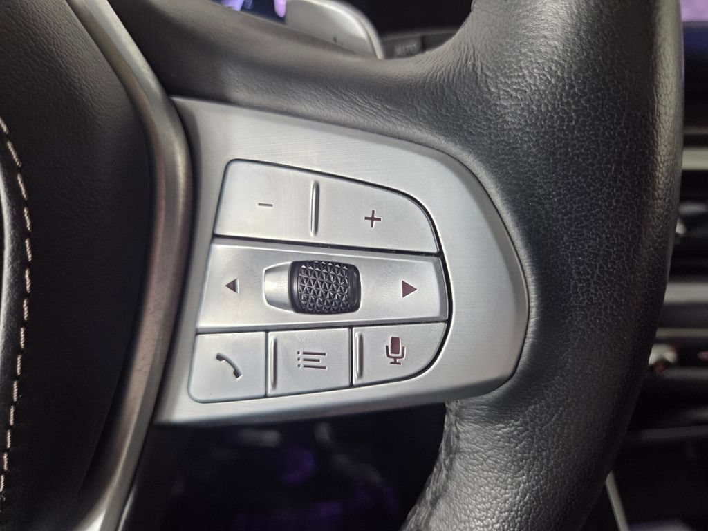 2025 BMW X7 40i - Photo 16