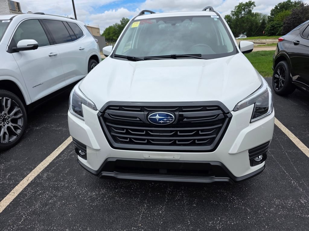 2024 Subaru Forester Premium's photo