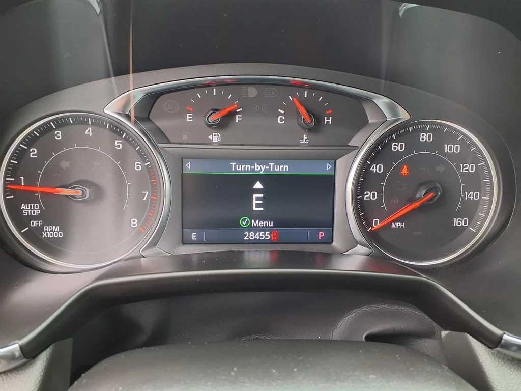 Used 2025 White Chevrolet LT image 11