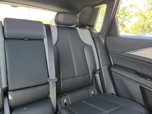 2024 Cadillac LYRIQ Tech - Photo 21