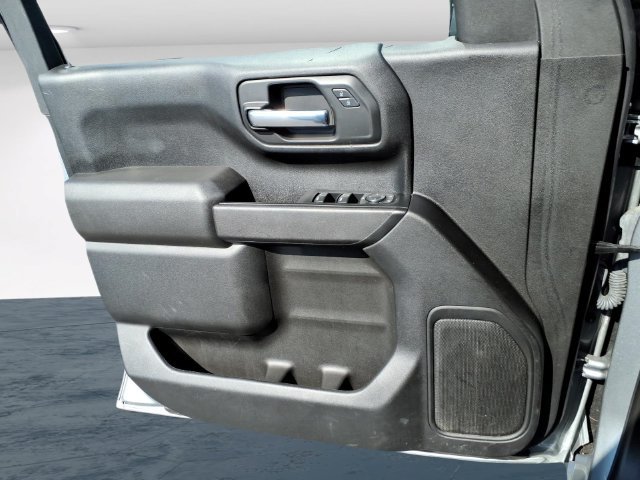 Used 2023 Gray Chevrolet Custom image 28