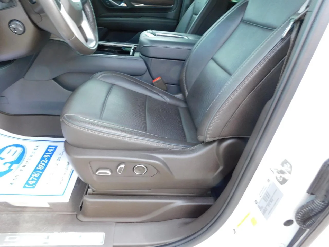 Used 2021 White GMC 4WD 4dr Denali image 37