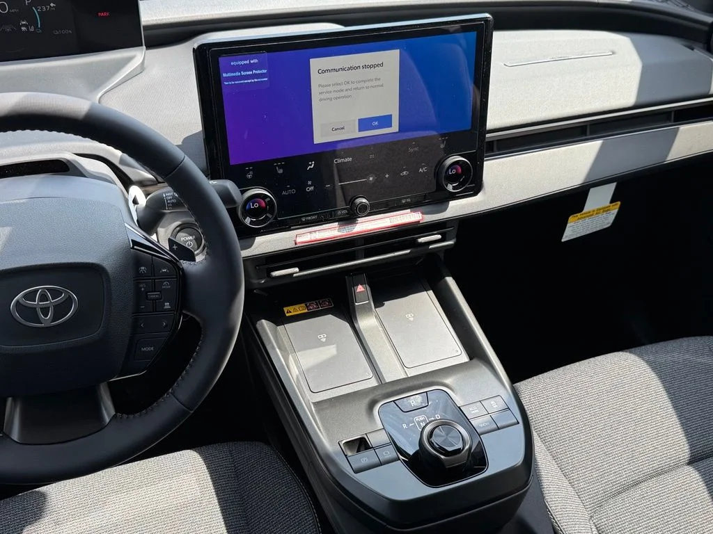 New 2026 Wind Chill Pearl Toyota XLE image 28
