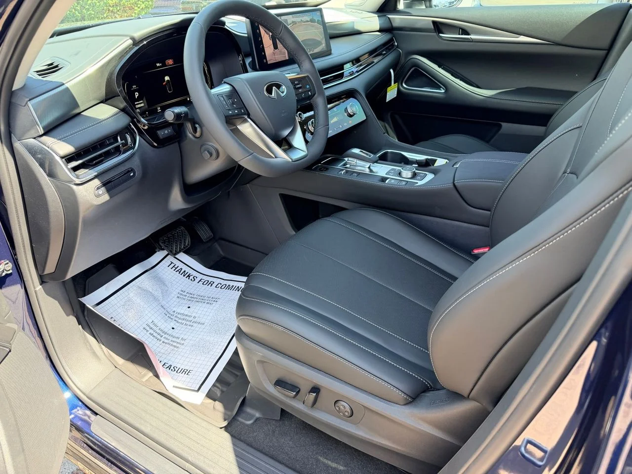 New 2027 GRAND BLUE INFINITI Luxe FWD image 14