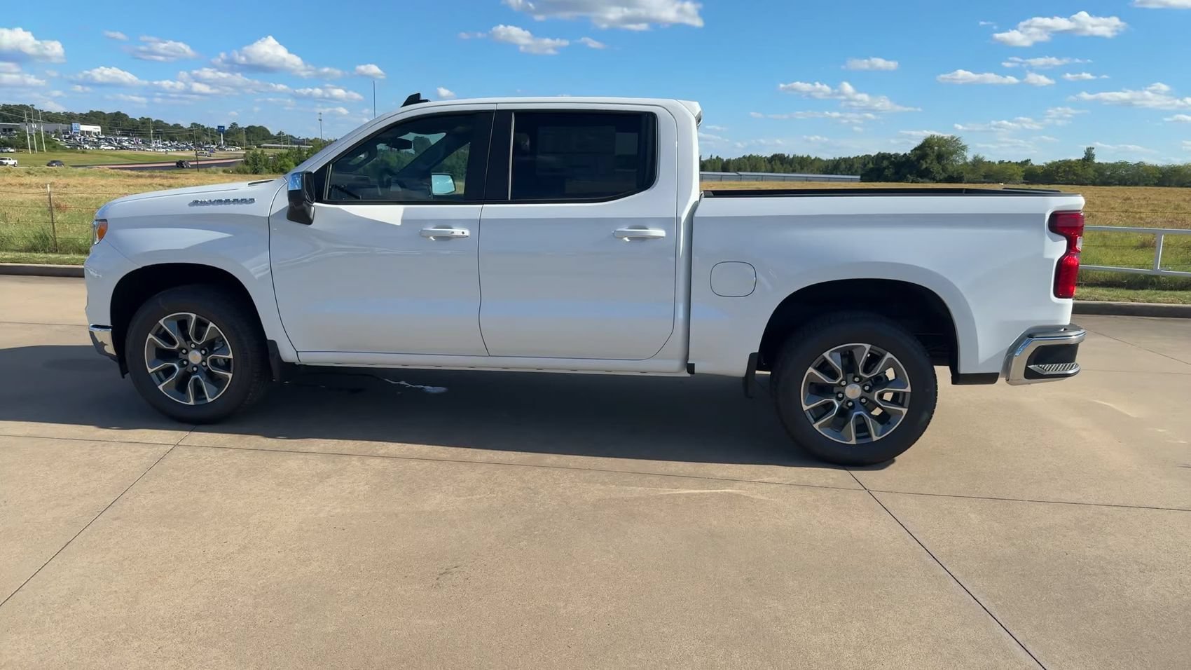 New 2026 Summit White Chevrolet LT image 5