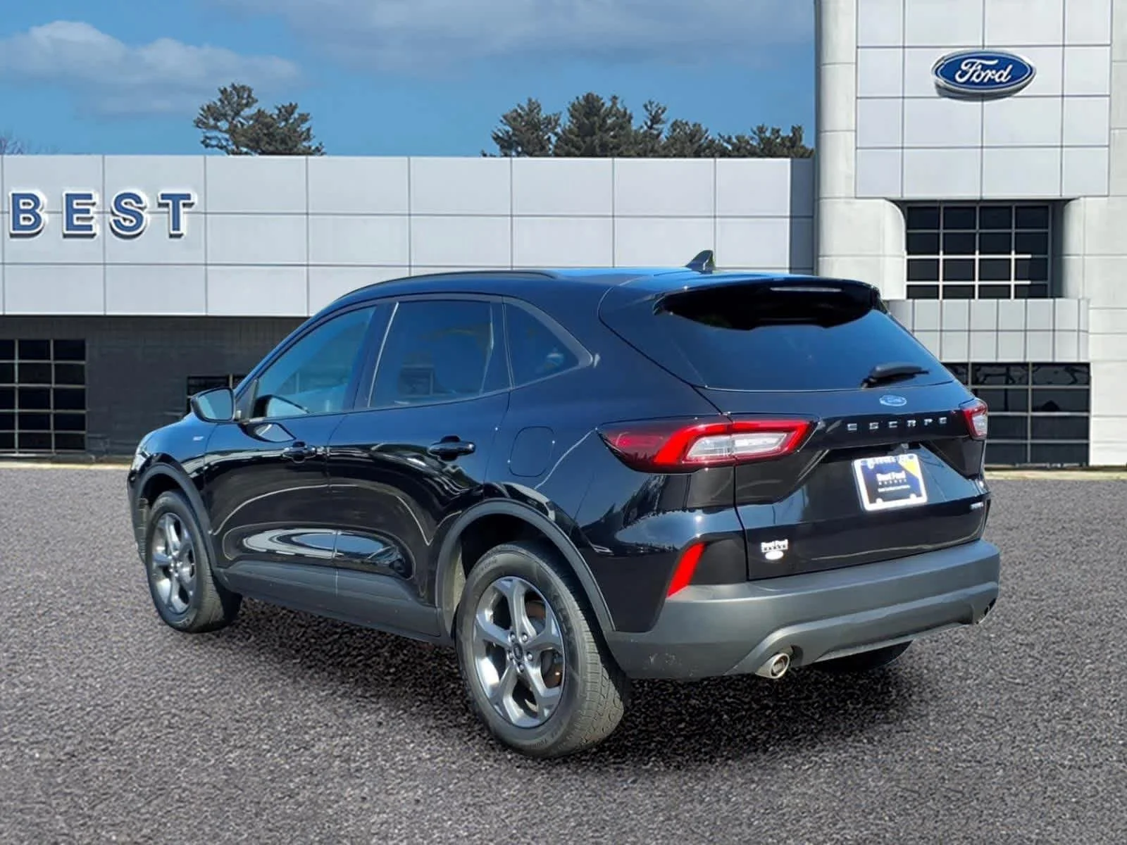 Used 2025 Agate Black Metallic Ford ST-Line Select image 10