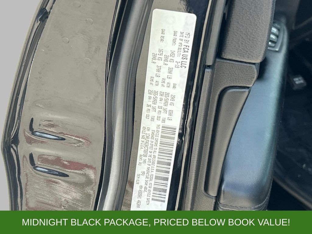 Used 2019 Black Jeep Altitude image 10