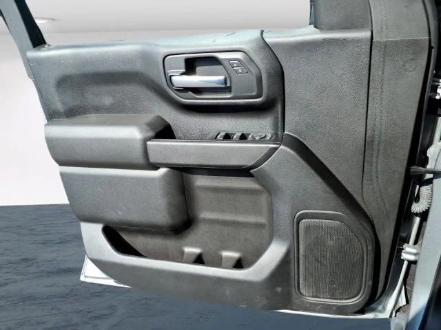 Used 2023 Gray Chevrolet Custom image 28