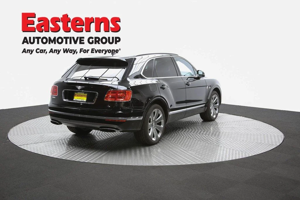 Used 2018 Black Bentley Mulliner image 55