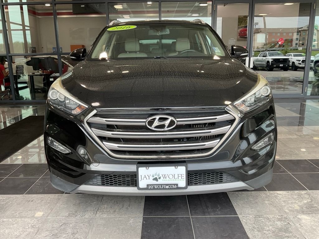 Used 2016 Hyundai Tucson Limited with VIN KM8J33A24GU204943 for sale in Kansas City