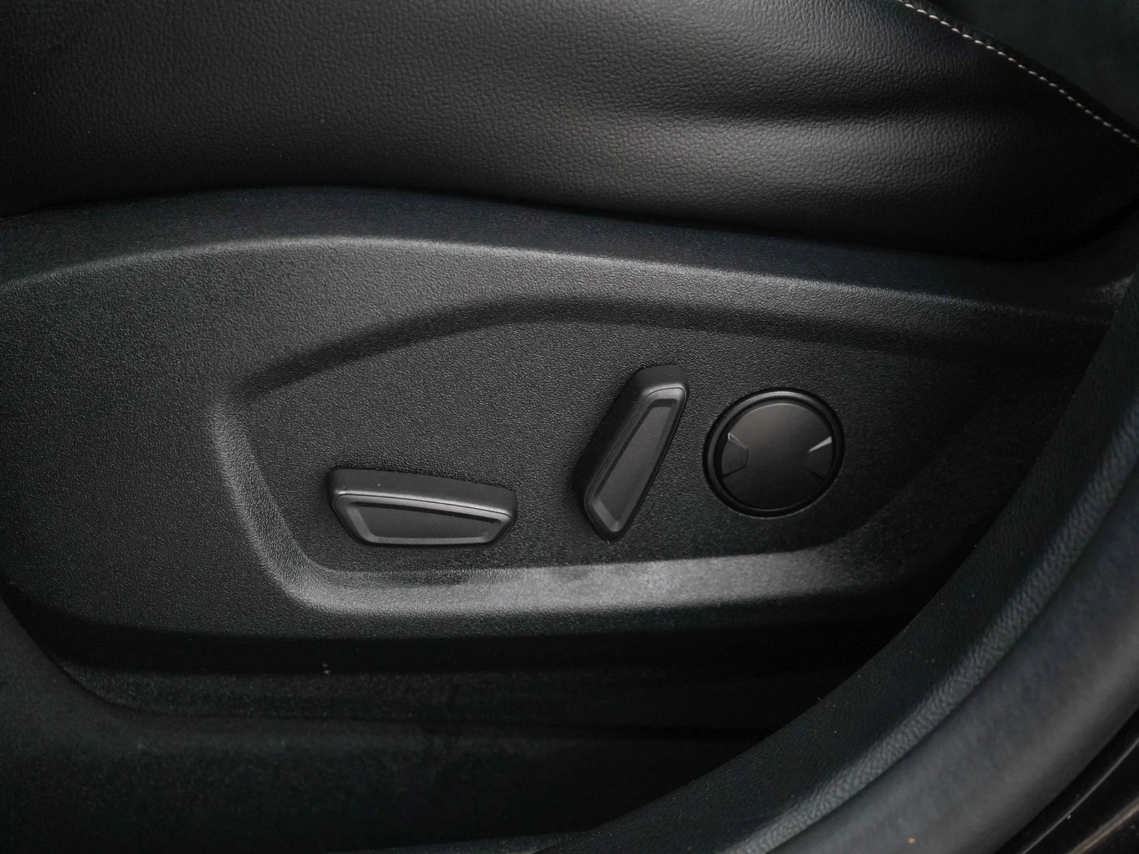 Used 2020 Black Ford ST image 27
