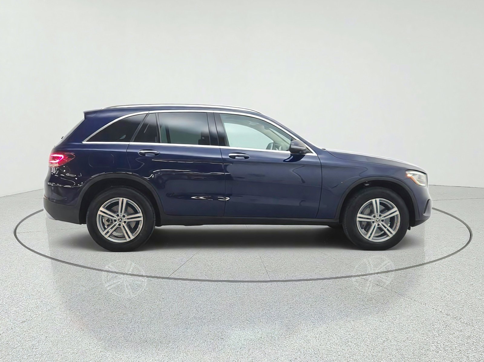 Certified Used 2022 Lunar Blue Metallic Mercedes-Benz GLC 300 4MATIC® SUV image 4