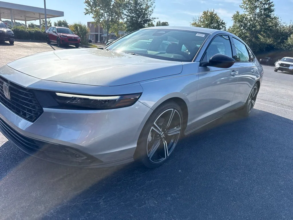 New 2026 Solar Silver Metallic Honda SE image 7