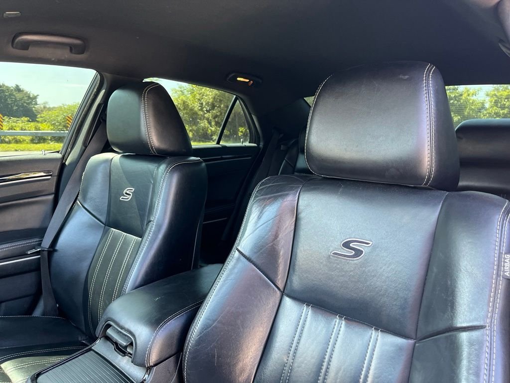 Used 2019 White Chrysler S image 17