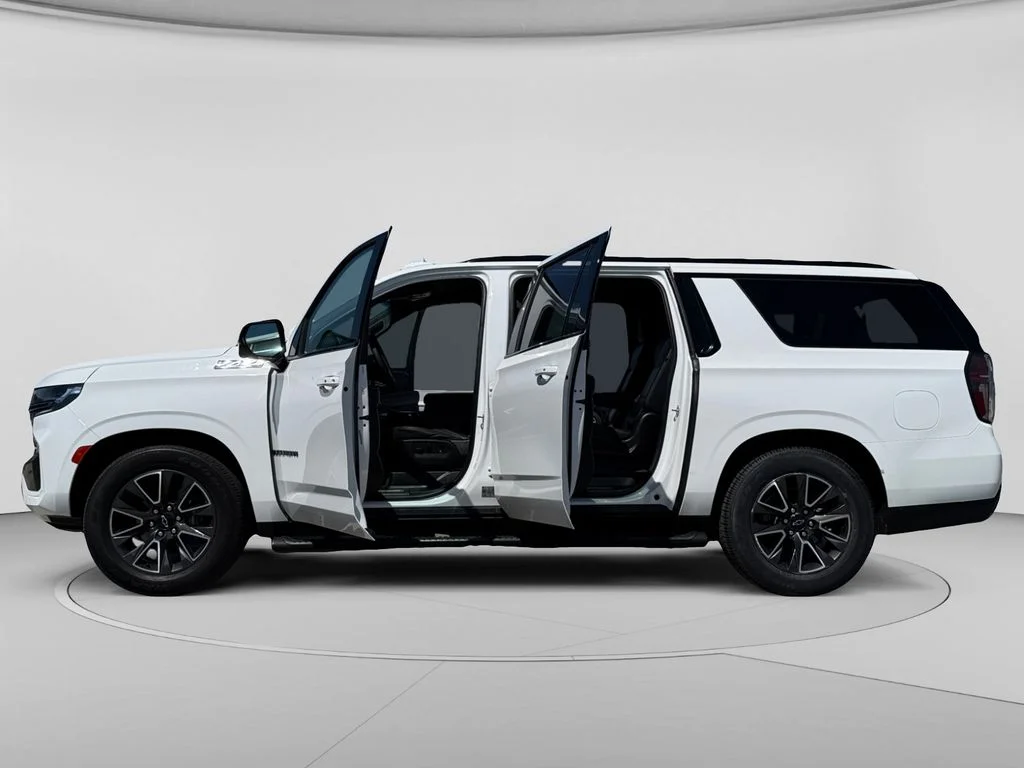 Used 2022 White Chevrolet Z71 image 28