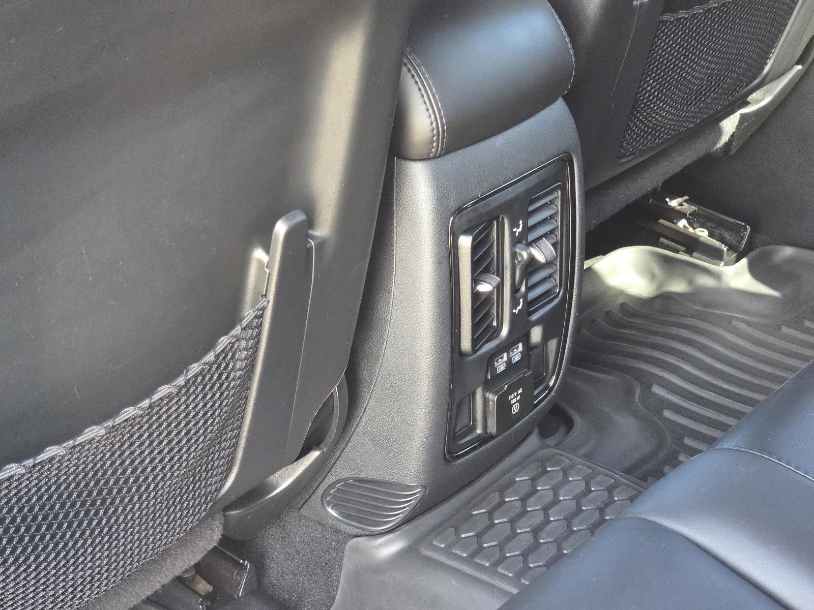 Used 2019 Bright White Clearcoat Jeep Limited X image 36