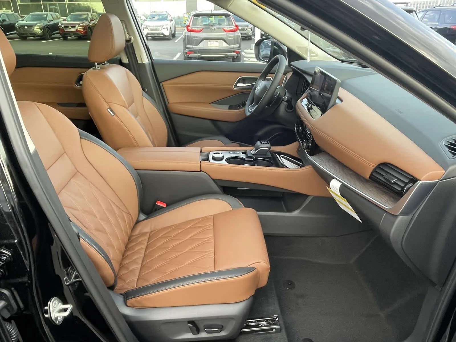 New 2026 Super Black Nissan Platinum image 22