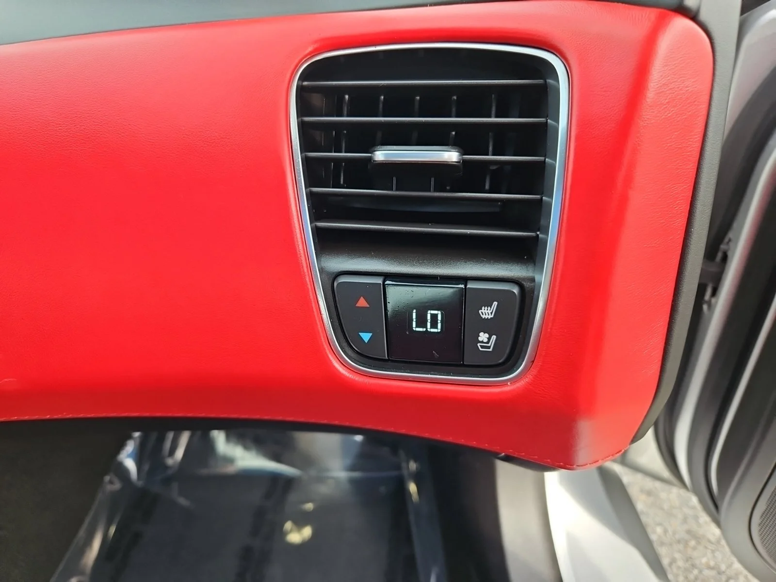 Used 2014 Silver Chevrolet 3LT image 40