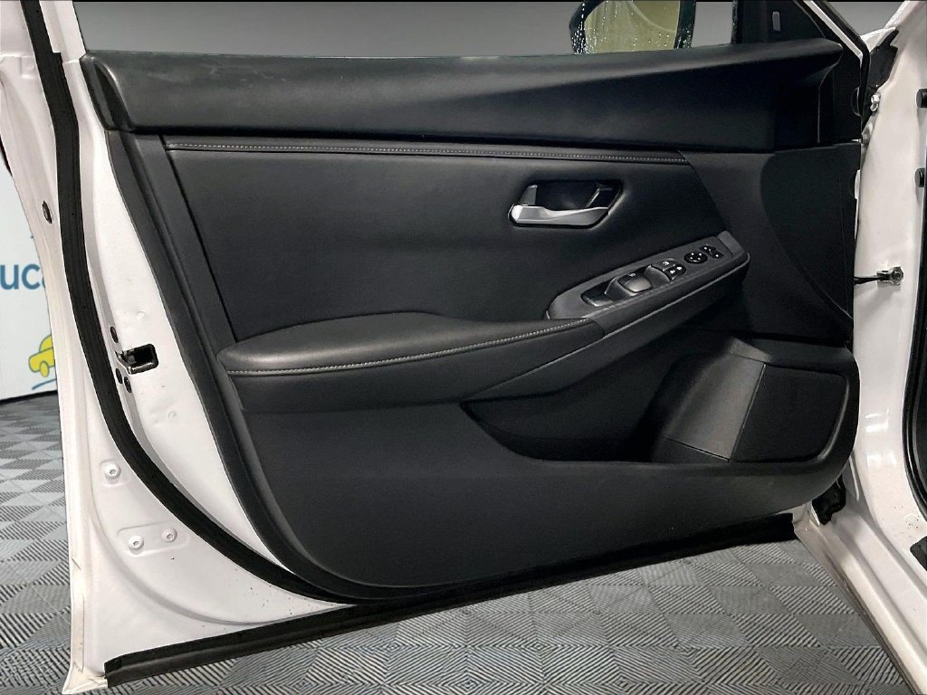 Used 2024 White Nissan SV image 9