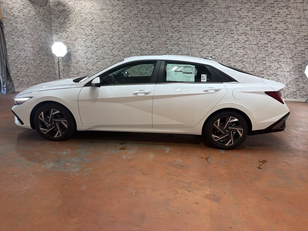 New 2026 Serenity White Hyundai Limited image 4