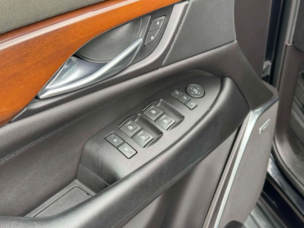 Used 2018 Black Raven Cadillac Luxury image 23