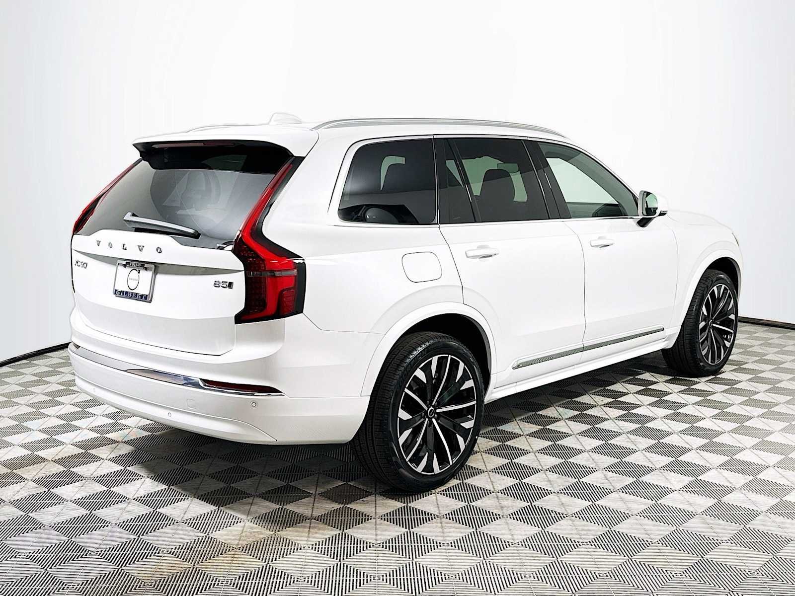 New 2026 Crystal White Volvo Core image 7
