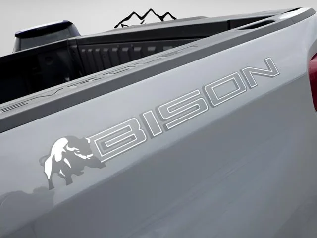2025 Chevrolet Silverado 1500 ZR2 - Photo 8