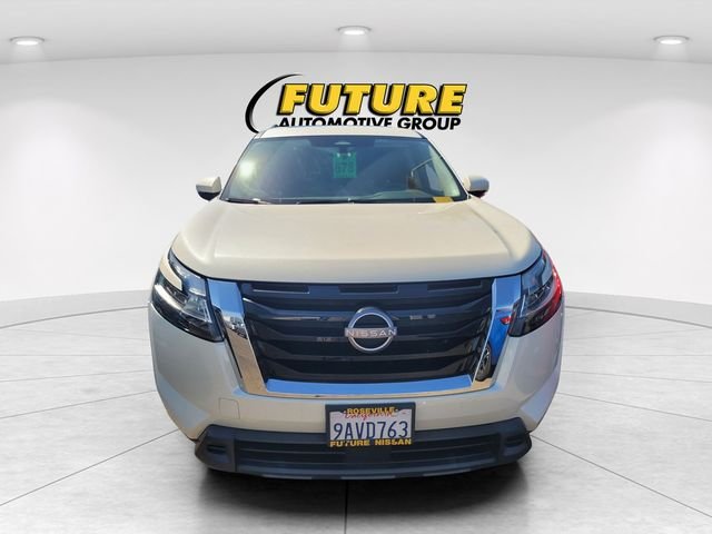 Used 2022 White Nissan SV image 2