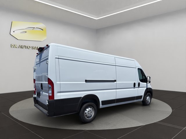 Used 2023 Bright White Clearcoat Ram  image 7