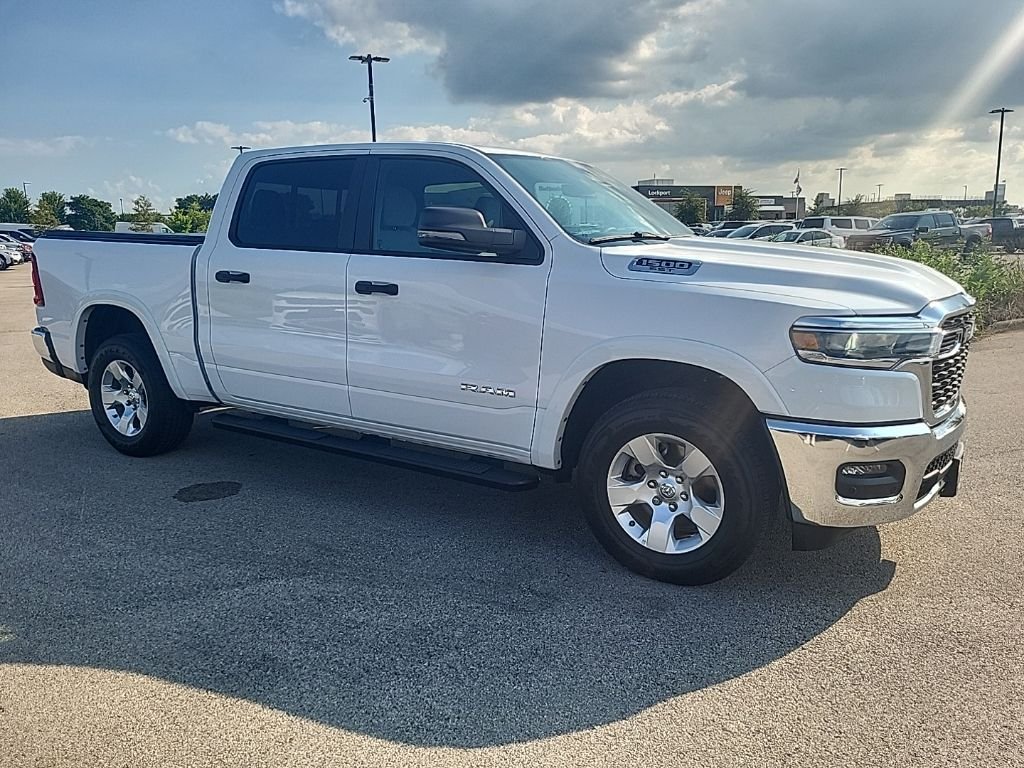 Used 2025 White Ram Big Horn/Lone Star image 7