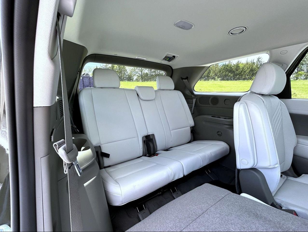 New 2026 Green Hyundai SEL Premium image 19