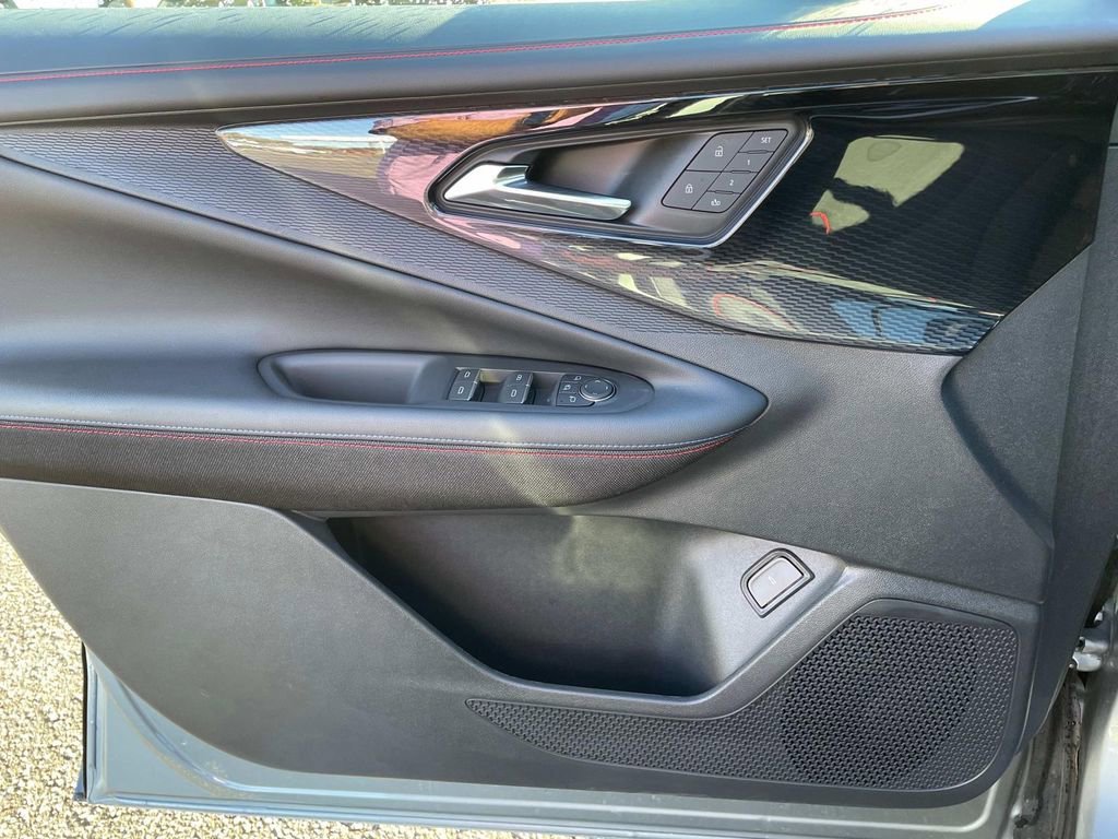 2025 Chevrolet Blazer EV RS - Photo 17