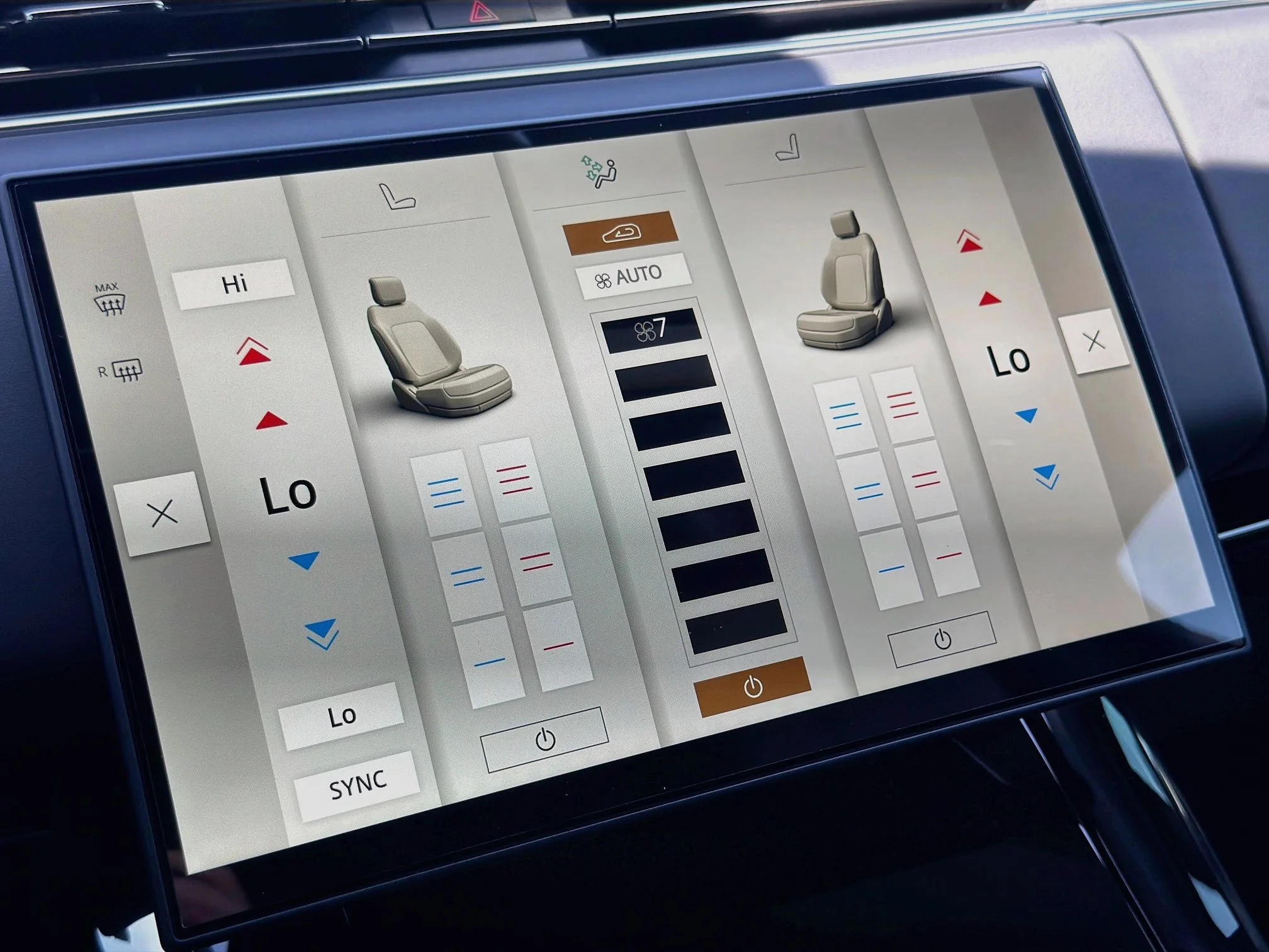 New 2026 Fuji White Land Rover Dynamic SE image 36