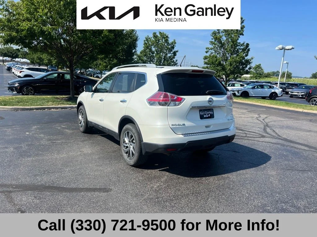 Used 2015 White Nissan SL image 7