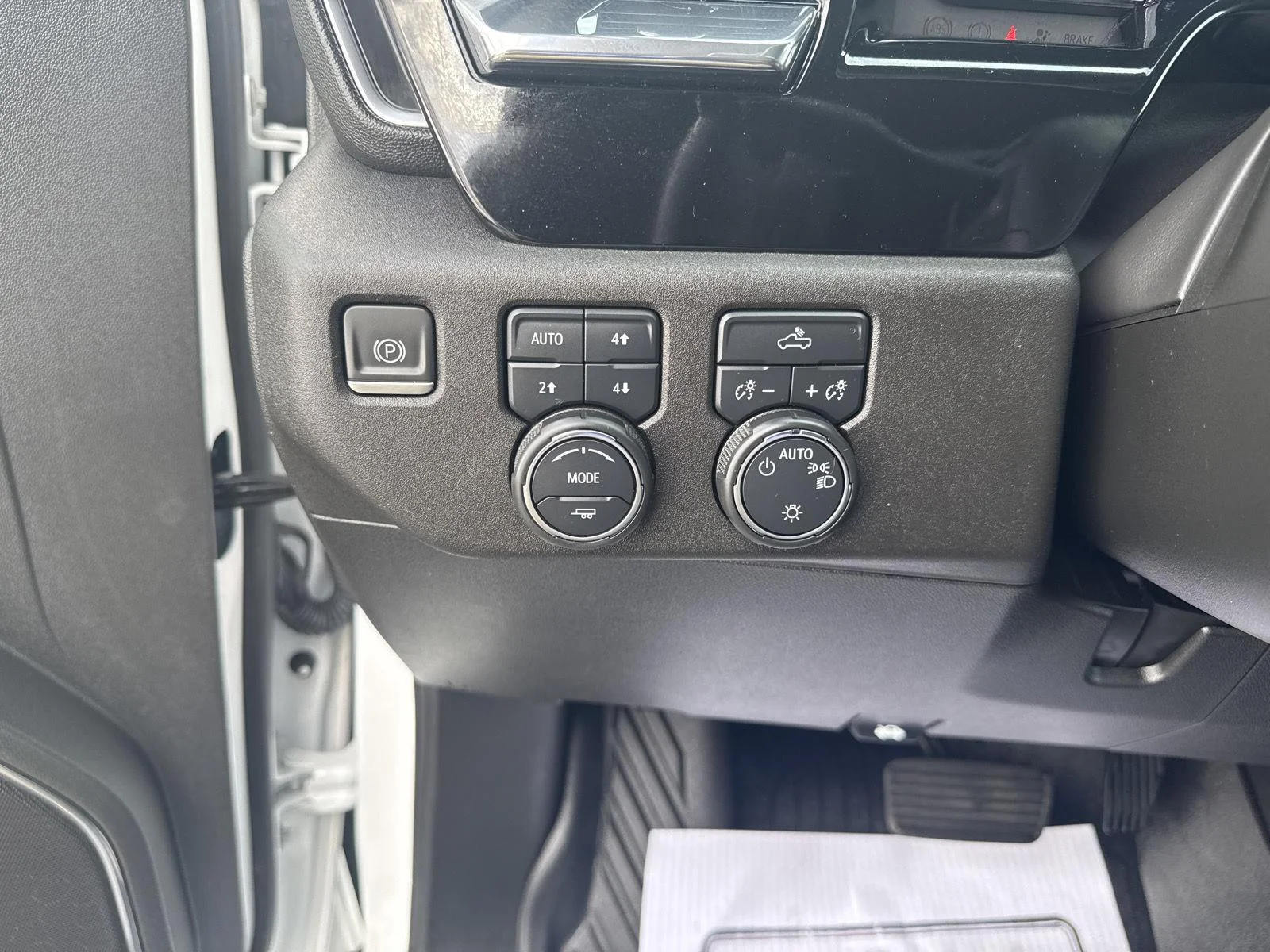 Used 2023 Summit White Chevrolet LT image 21
