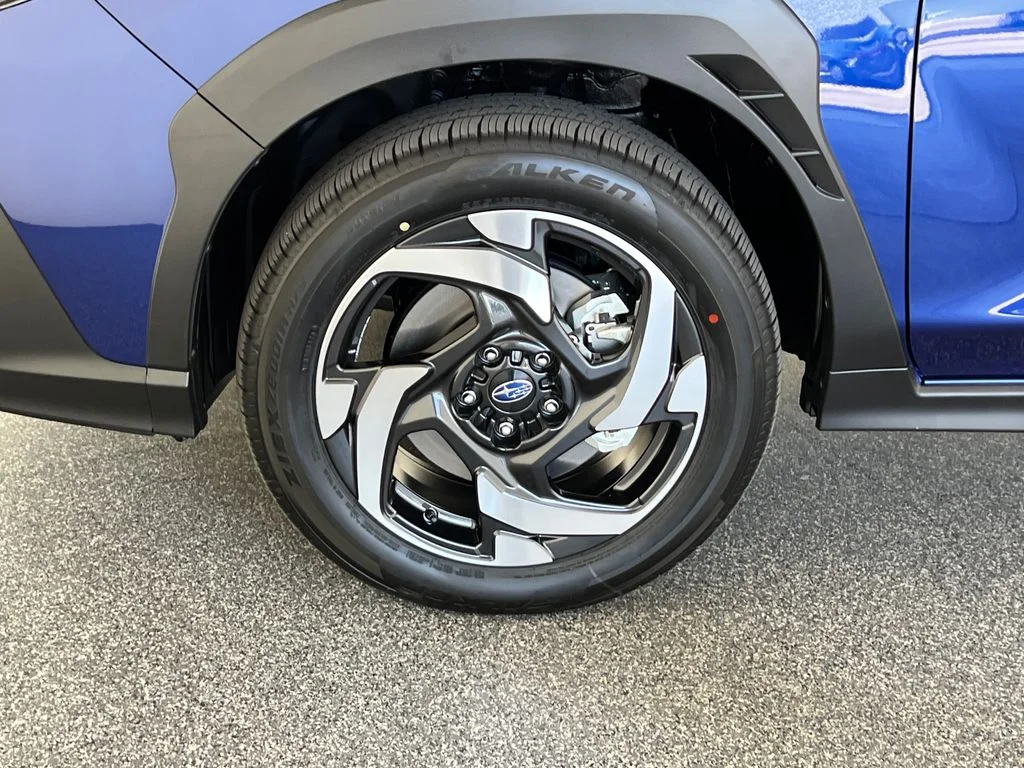 New 2026 SAPPHIRE BLUE PEARL Subaru Limited Hybrid image 29